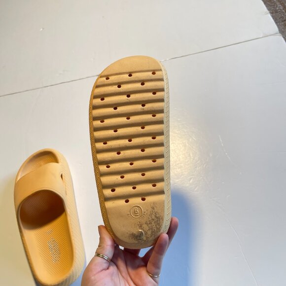 Old Navy Peachy Orange Slip on Slide Sandals Size Women's 6 - Picture 6 of 6
